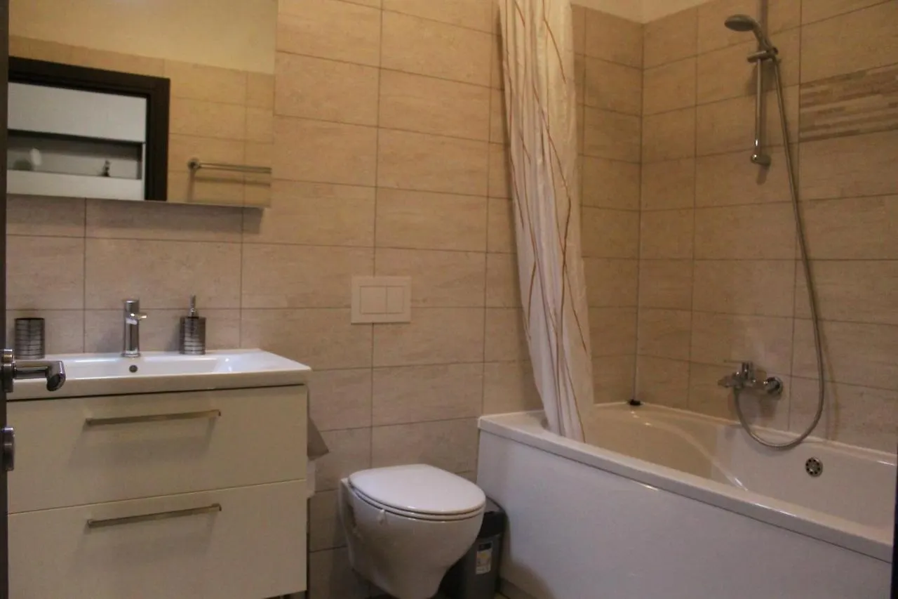 Apartmani Mladenka مالينسكا شقة