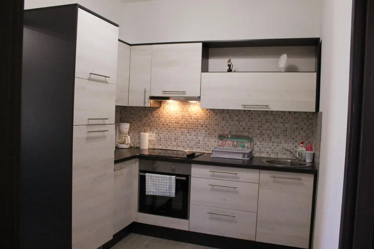 Apartmani Mladenka مالينسكا