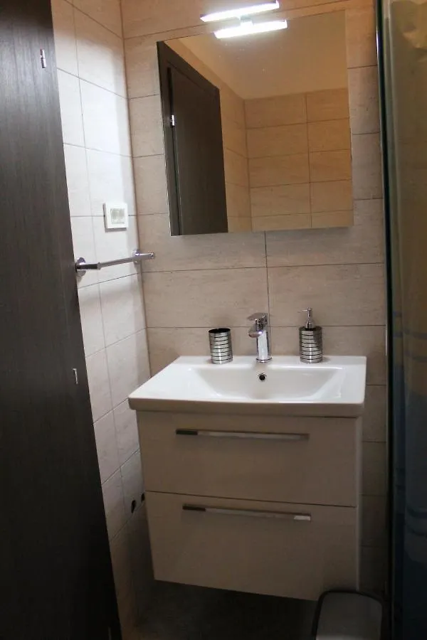 Apartmani Mladenka Malinska Croatia
