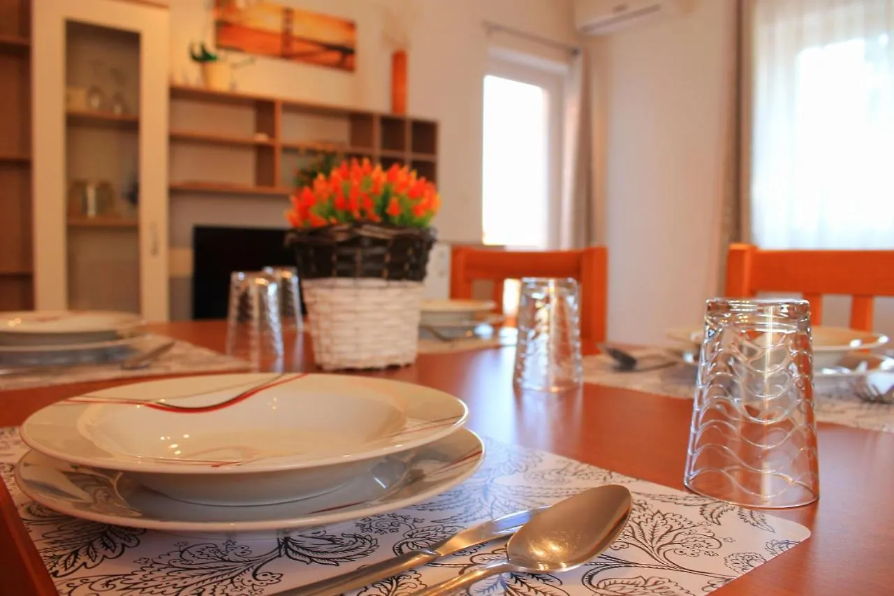 Apartmani Mladenka Malinska Croatia